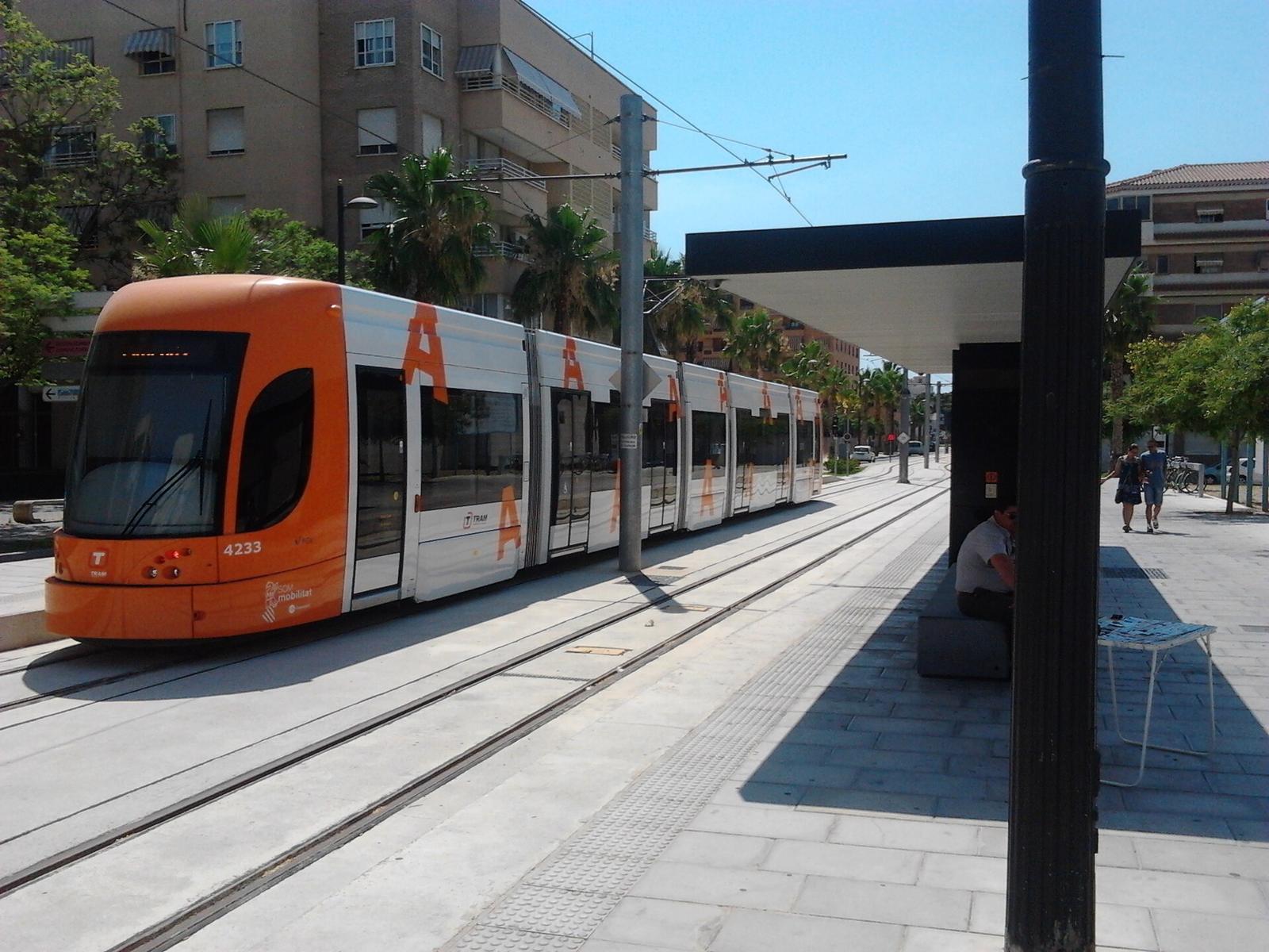 TRAM: biljetter, zoner och kort